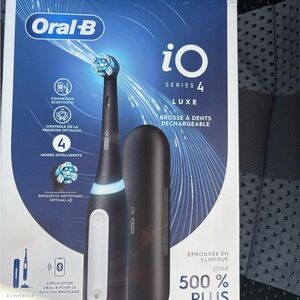 Oral-B iO Series 4 Luxe Electric Toothbrush - Black
